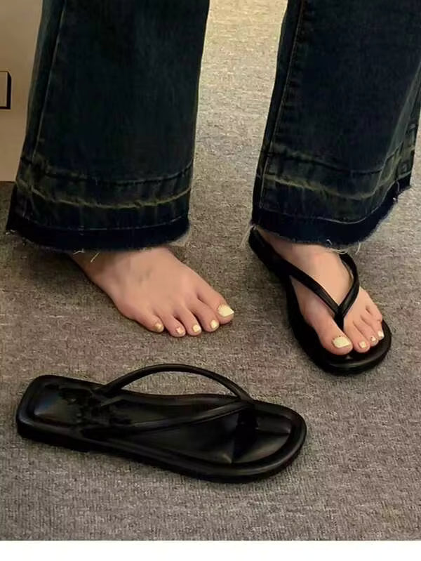 French Soft Sole Flip Flop Women's Outdoor Wear, 2025 Summer New Versatile High-End Roman Beach Slippers